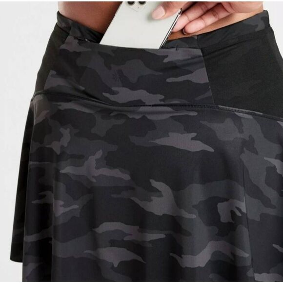 Athleta Match Point Skort Sz M‎ Black Camo Stretchy Flowy Sporty Tennis Athletic - Picture 11 of 14